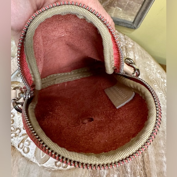 EUC Davinia Firenze Pink Pebbled Italian Leather Small Crossbody - Picture 7 of 9